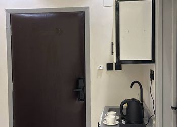 استديو بسرير ماستر وجلسة جانبية