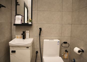 استديو بسرير ماستر وجلسة جانبية 