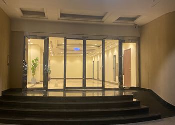 استديو بسرير ماستر وجلسة جانبية 