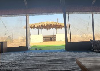 مخيم ببيت شعر وأجواء ممتعة