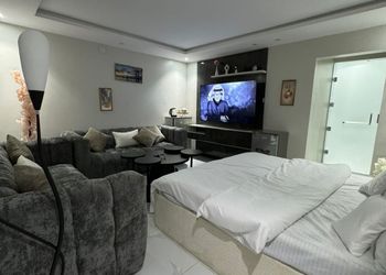 استديو هادئ بسرير ماستر 