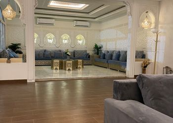 استراحة بجلسة خارجية ومسبح