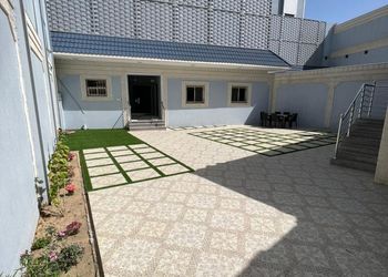 استراحة بمسبح داخلي ومجلس 