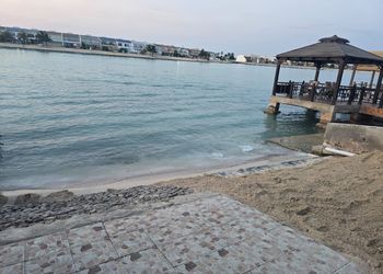 فيلا بمسبح وشاطئ خاص على البحر