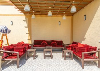 شاليه بمسبح بألعاب مائية
