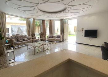شاليه بمسبح وألعاب مائية