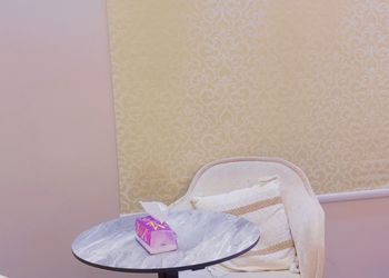 استديو بسرير ماستر وجلسة جانبية 