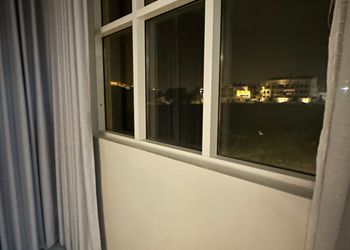استديو بسرير ماستر وجلسة جانبية 