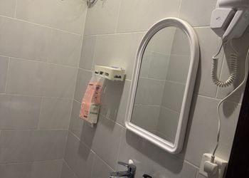شقه بأثاث مريح وبسيط
