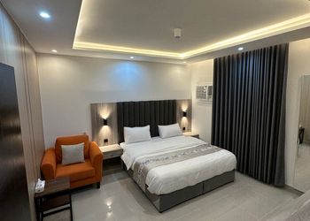استديو بسرير ماستر وأثاث مريح 