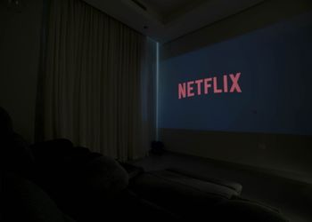 شقة بغرفتين نوم وسينما