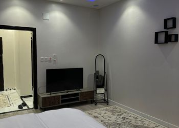 استديو بسرير ماستر وجلسة جانبية 