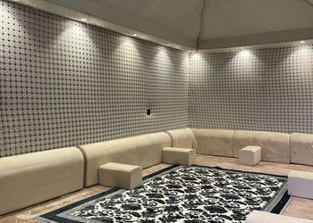شاليه بغرفة نوم مطلة على المسبح