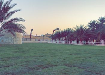 مزرعة بفيلا تراثية مودرن و إسطبل
