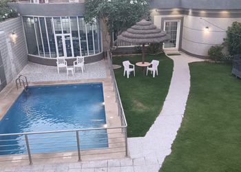 شاليه بصاله مطلة على الجلسة الخارجيه