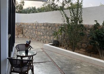 شالية بجلسة خارجية واجواء مميزة