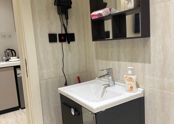 استديو بسرير ماستر وجلسة جانبية 