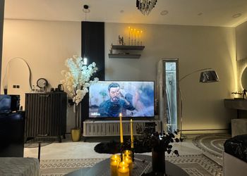 استديو هادئ بدخول ذاتي 