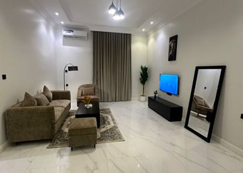 شقة بغرفتين نوم وصالة