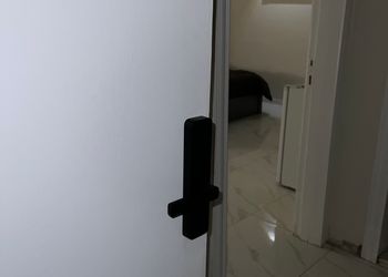 استديو بسرير ماستر