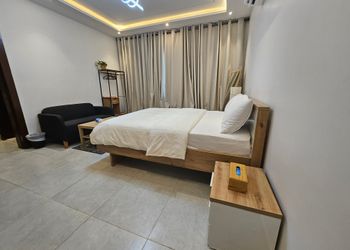 استديو هادئ بدخول ذاتي 