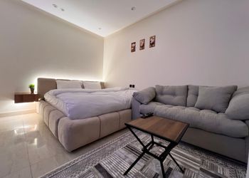استديو بأجواء وموقع مميز 4C