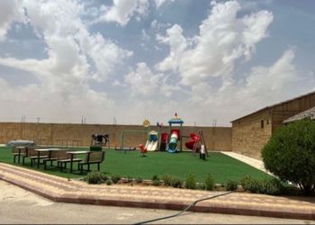 مزرعة بمناظر خلابة وجلسات خارجية 