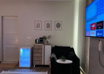 استديو هادئ بسرير ماستر