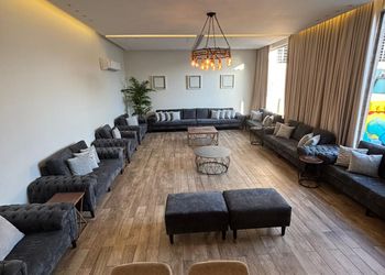 استراحة بمسطح اخضر