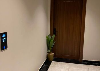استديو بسرير ماستر وجلسة جانبية 