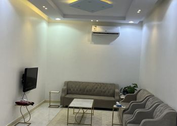 استراحة بمجلس وفناء خارجي 