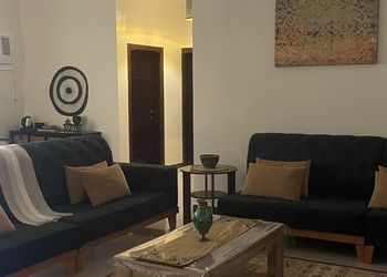 شقة بجلسة خارجية وغرفتين نوم 