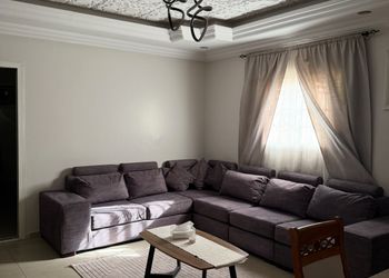 شقة بغرفة نوم وصالة فاخرة