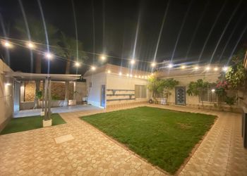 شالية بمجلس مطل على المسبح 