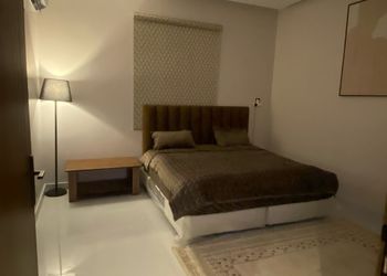 شقة راقية مكونة من غرفتين ماستر