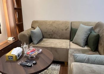 استديو بسرير ماستر وجلسة جانبية