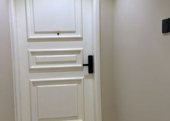 استديو بسرير ماستر وجلسة جانبية 