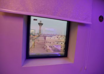 غرفة وصالة بسرير مزدوج
