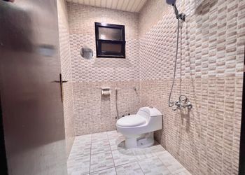 استديو بتصميم انيق ودخول ذاتي