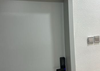 استديو هادئ بسرير ماستر