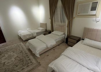 شقة بغرف نوم وصالة 