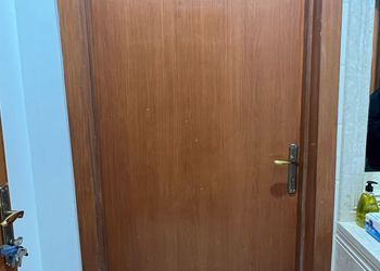 استديو بسرير ماستر وجلسه جانبيه