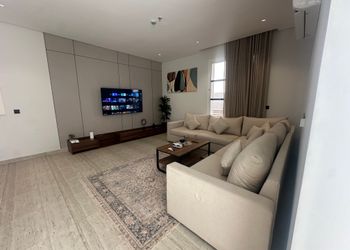 شقة بدخول ذاتي وتصميم أنيق 