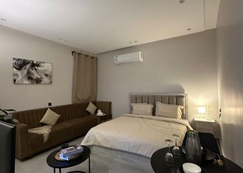 استديو بدخول ذاتي وسرير مريح 