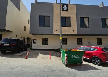 شقة بغرفتين نوم وصالة