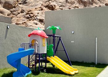 شاليه بمسبح خارجي 