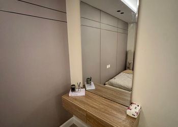 استديو بدخول ذاتي وتصميم هادئ 