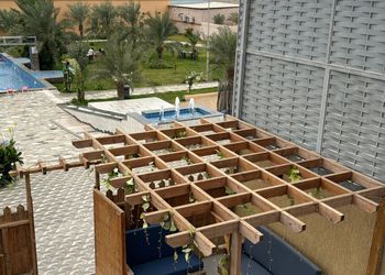 شاليه بتصميم كوخ وجلسة خارجية 