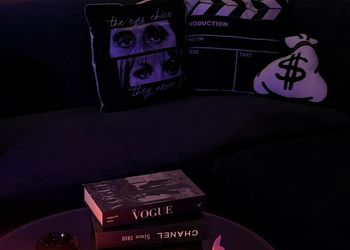 استديو بسرير ماستر وجلسة جانبية 