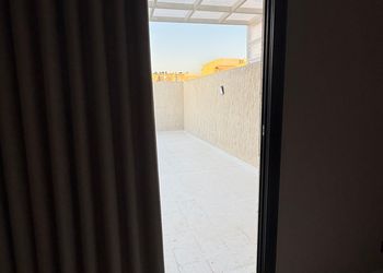 استديو بسرير ماستر